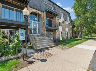 4B E Dundee Quarter Dr Unit 201, Palatine, IL 60074