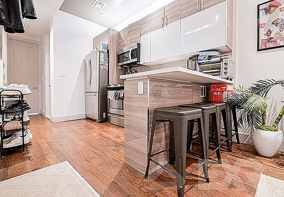 4th image of 177 Wyckoff Ave #2M
