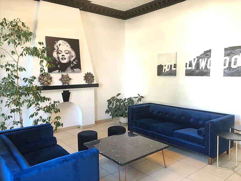 Val D' Kingsley LLC — Photo 19