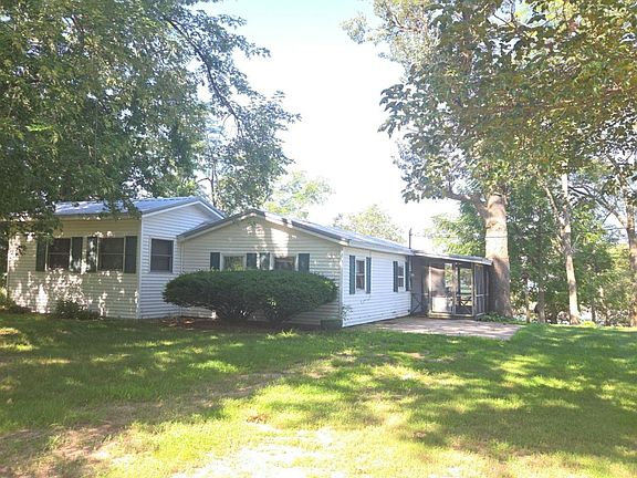 2nd image of 930 42nd St