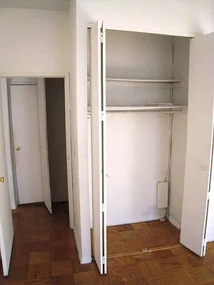 Rented by City Connections Realty | media 3