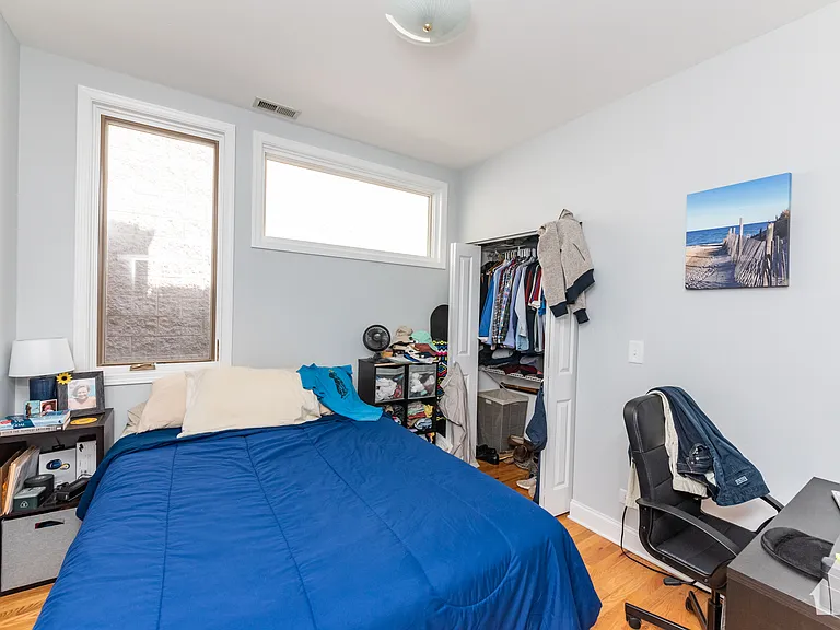 1133 W Addison St #3 — Photo 12