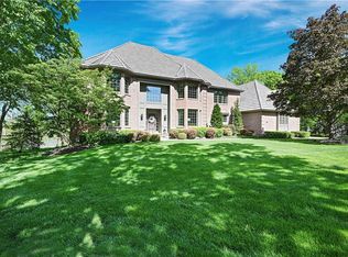 60 W Dundee Ct, Village Of Loch Lloyd, MO 64012