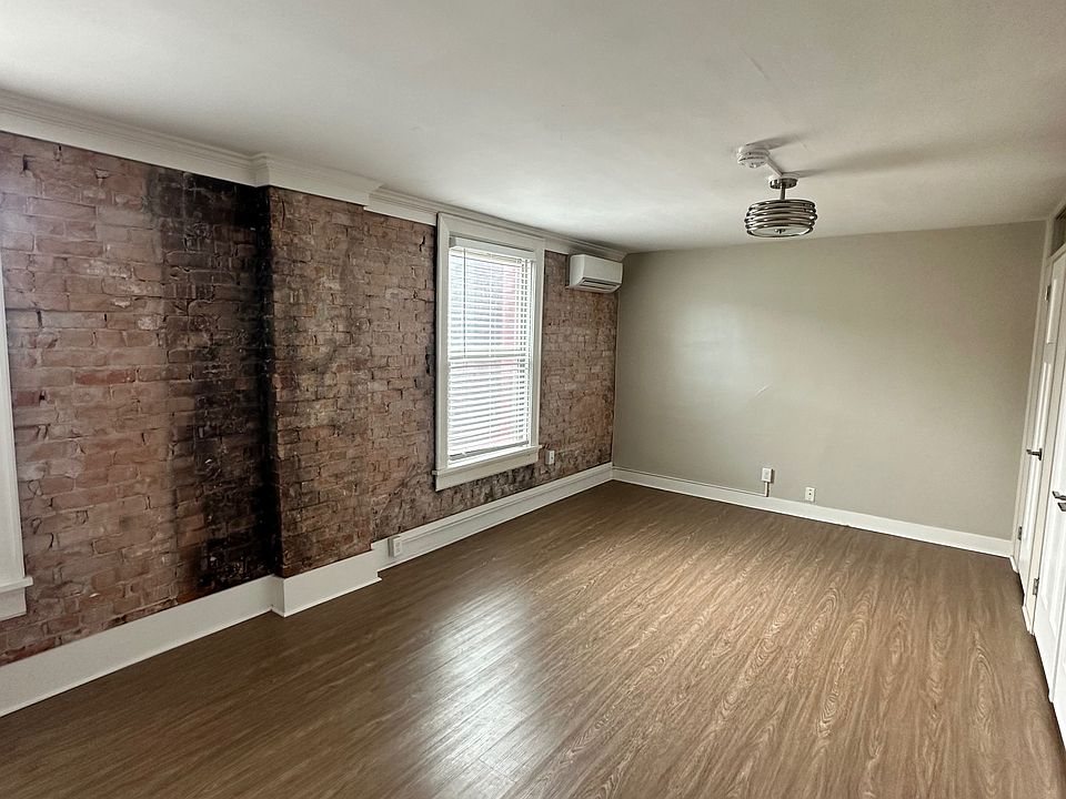 2nd image of 410 W 3rd Ave APT 106