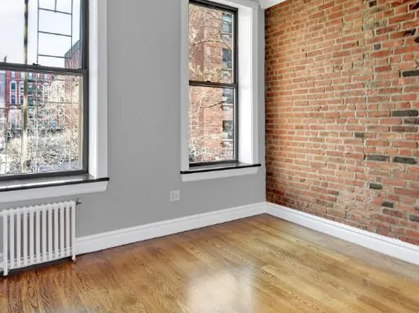 221 Mott Street image 4 of 6