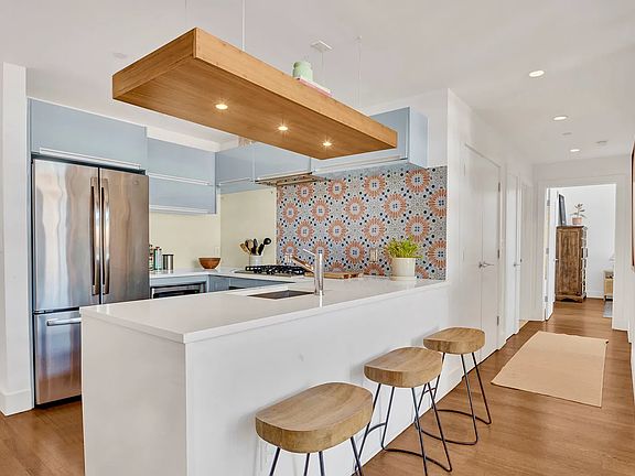 4th image of 361 Carroll St #3B
