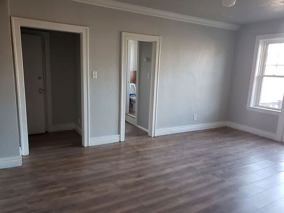 5th image of 3605 Meramec St Unit 204