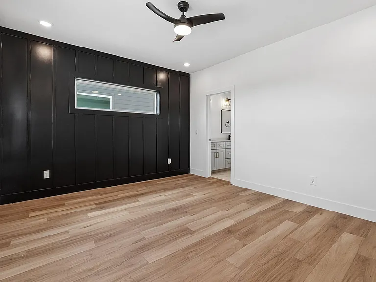 1241 N Avondale Cir — Photo 19