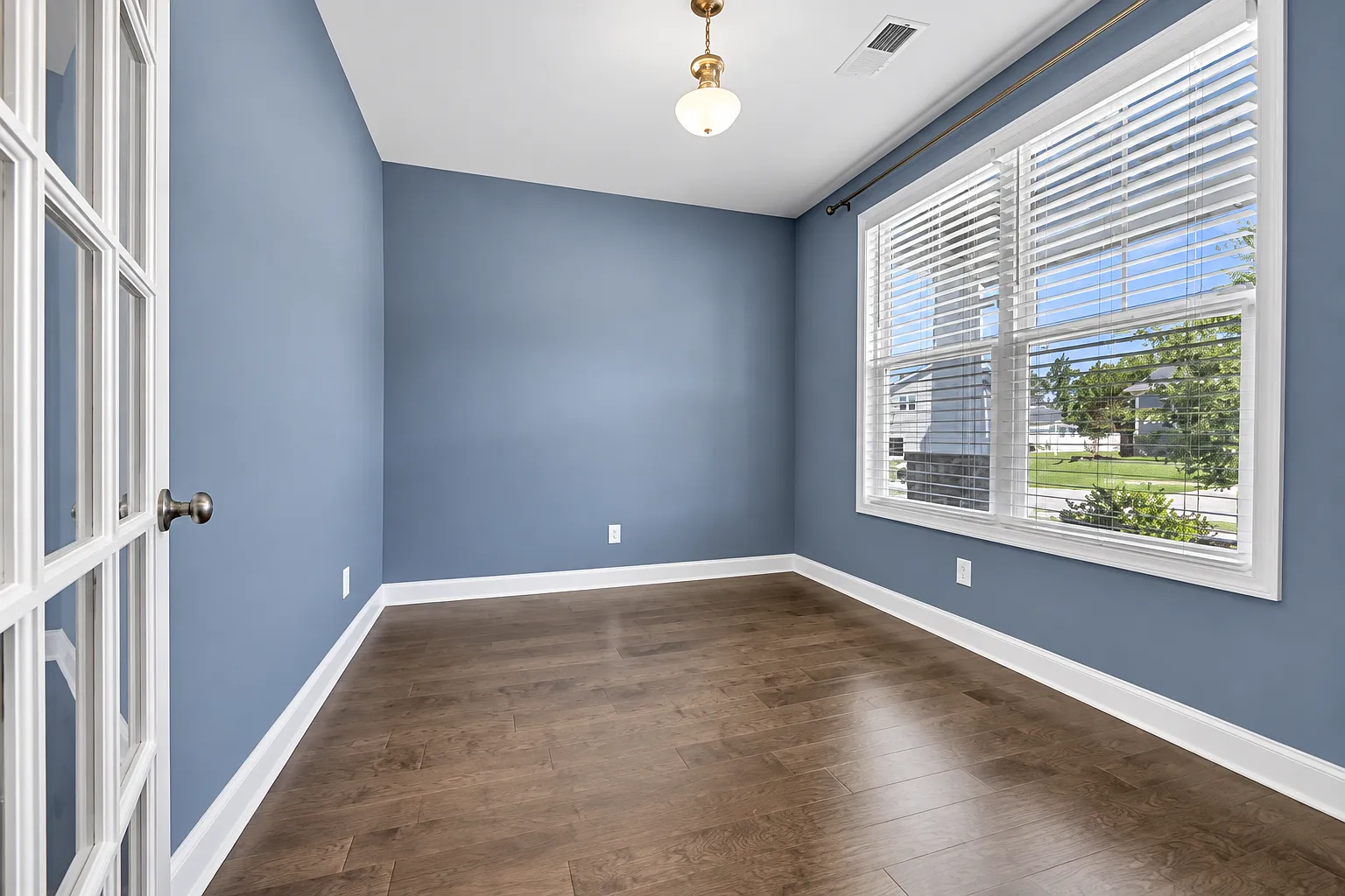 4 bed, 3012 sqft, $2,795 — Photo 2