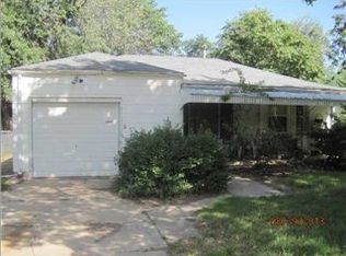 2418 S Twin Oaks Rd, Wichita, KS 67216