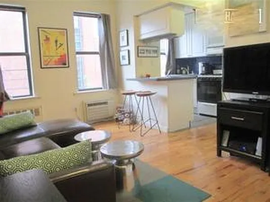 Rented by Bond New York | media 1