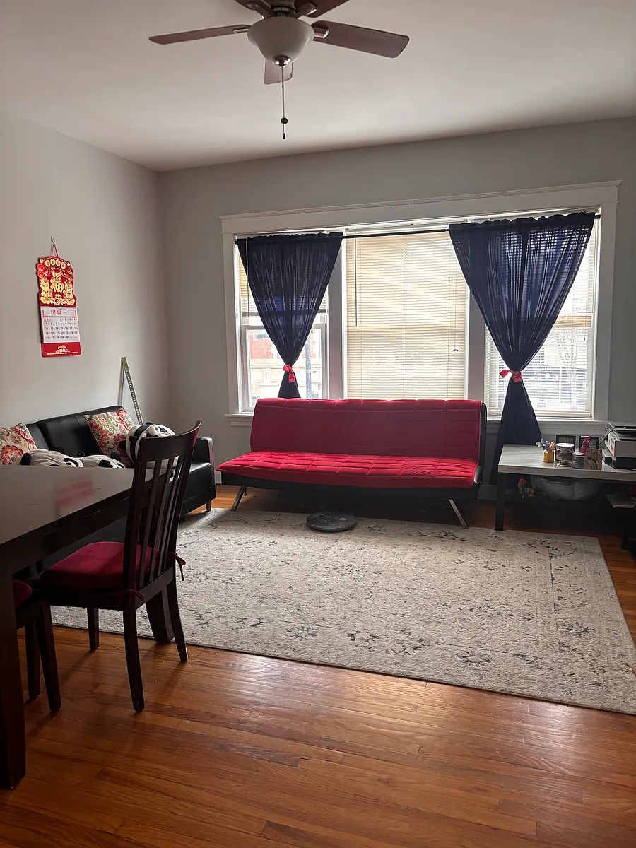 Building Photo - 4364 N Milwaukee Ave #2S