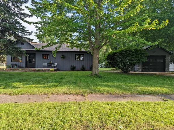 701 Hilty St, Manistee, MI 49660