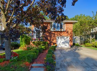 67 Fernwood Ter, Garden City, NY 11530