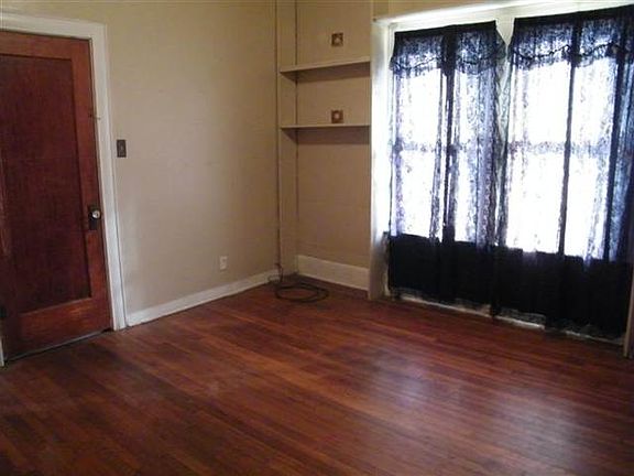 3rd image of 3345 Thomas Blvd