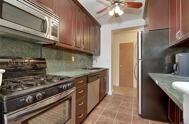 1st image of 4 Sadore Ln APT 3B