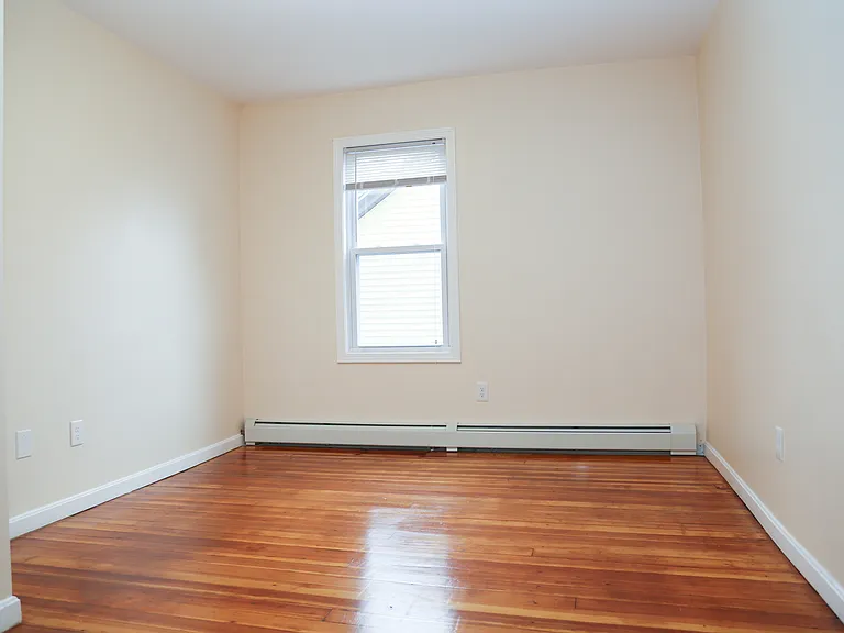 27 Watson St #2 — Photo 13