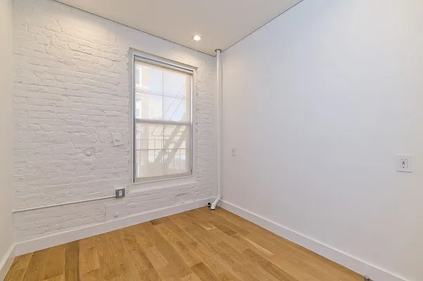 Rented by Veracity NYC LLC | media 13
