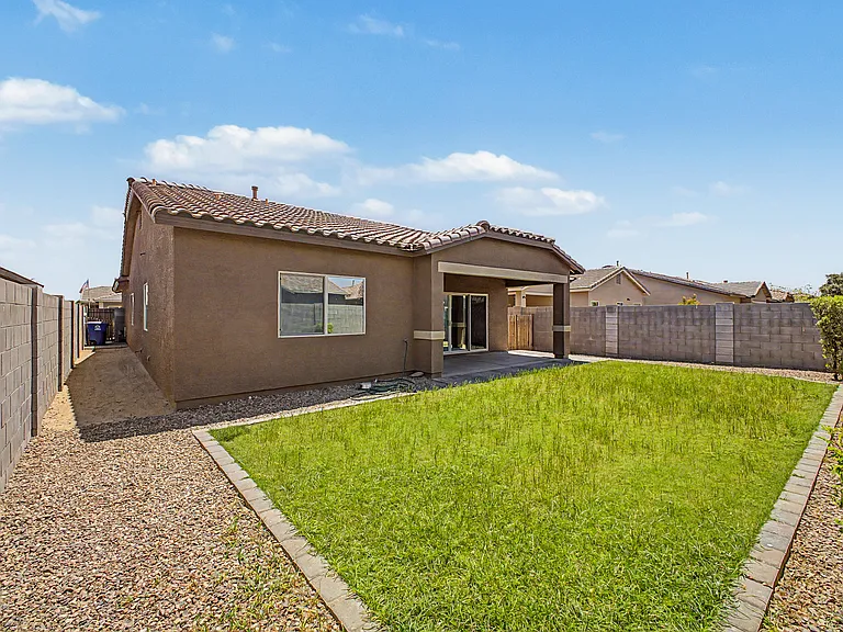 1360 W Joshua Tree Ave — Photo 35