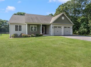 35 Woodmist Cir, South Kingstown, RI 02879