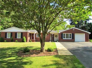 161 Douglass Rd, Beaver Falls, PA 15010