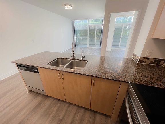 5th image of 2240 Lake Shore Blvd W #309