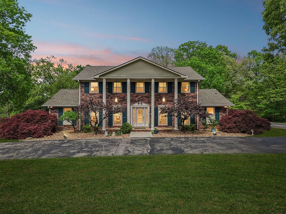 1st image of 203 Dogwood Cir