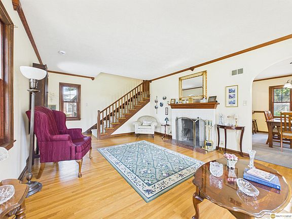 3rd image of 4240 A St