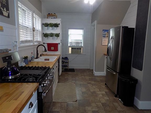 2nd image of 7 Perkins Ave