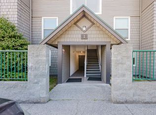 622 Farnham Rd #2, Gibsons, BC V0N1V8