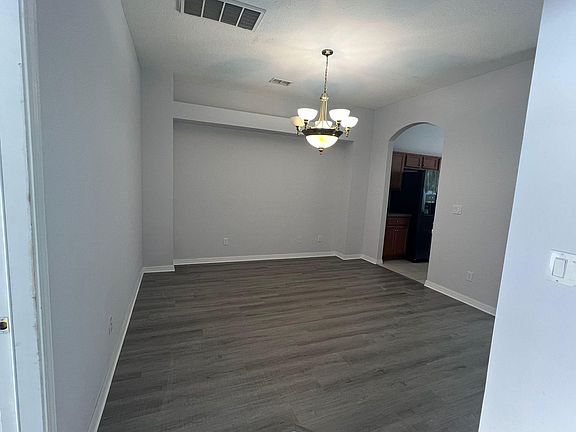 4th image of 3646 Pine Knot Dr