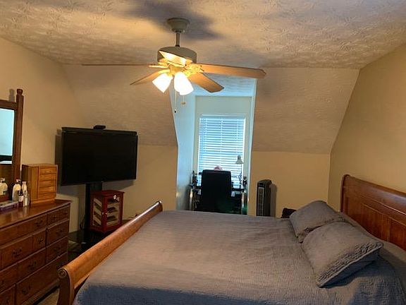 4th image of 7601 Heumsdale Dr