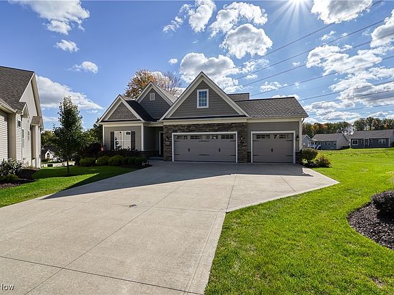 4th image of 364 Eliana Ct