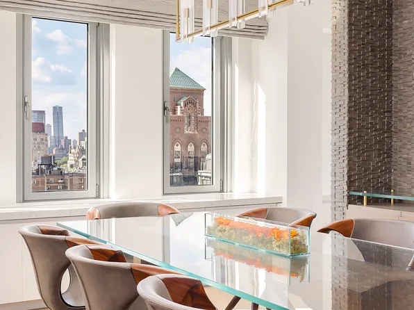 200 East 62nd Street image 3 of 12