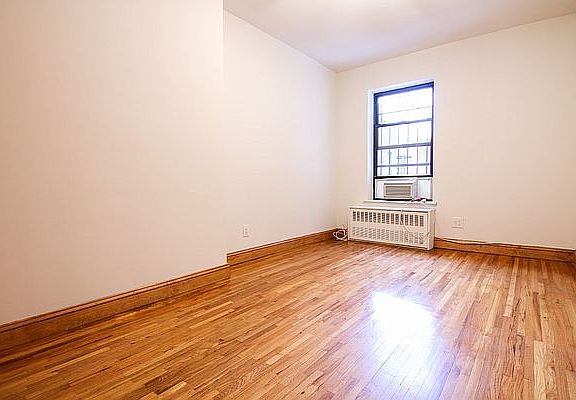 5th image of 305 W 92nd St #5R