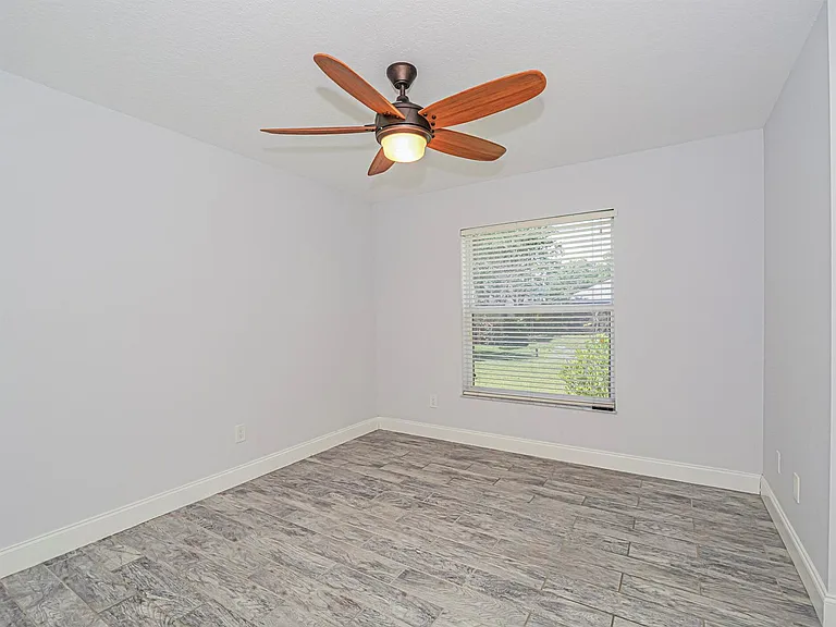725 23rd Ave — Photo 7