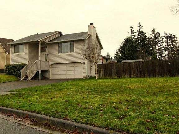 2nd image of 402 E 53rd St