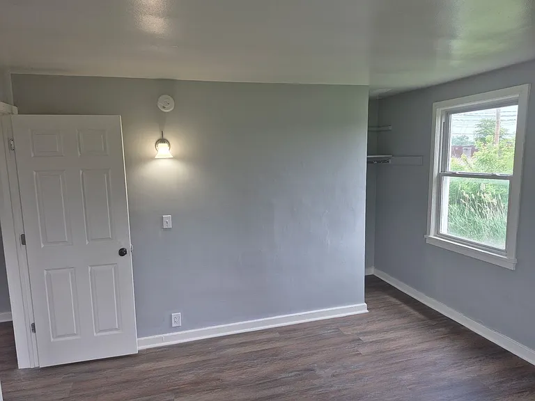 50-60 Crane Place — Photo 9