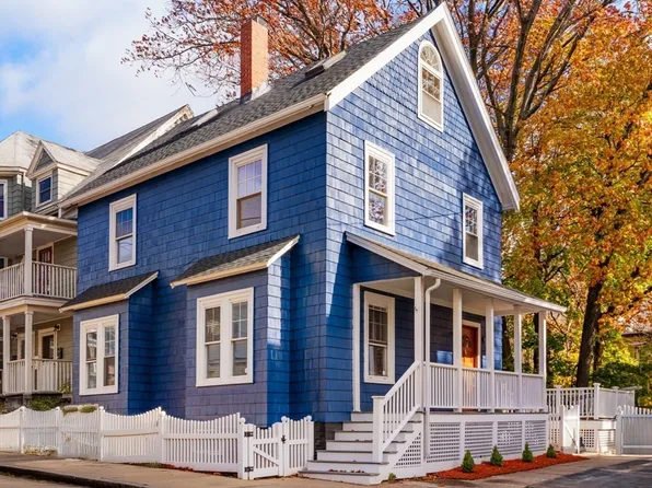 85 Lowell St, Somerville, MA 02143