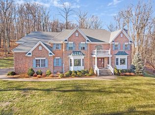 9 Briarwood Ln, Mendham, NJ