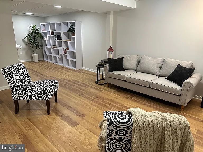 4847 Chevy Chase Dr #172 — Photo 31