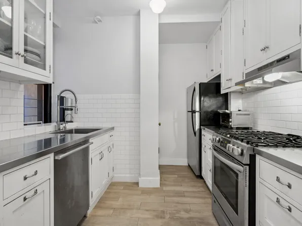 255 West End Avenue image 2 of 6
