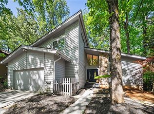 115 Lakeview Rdg E, Roswell, GA 30076