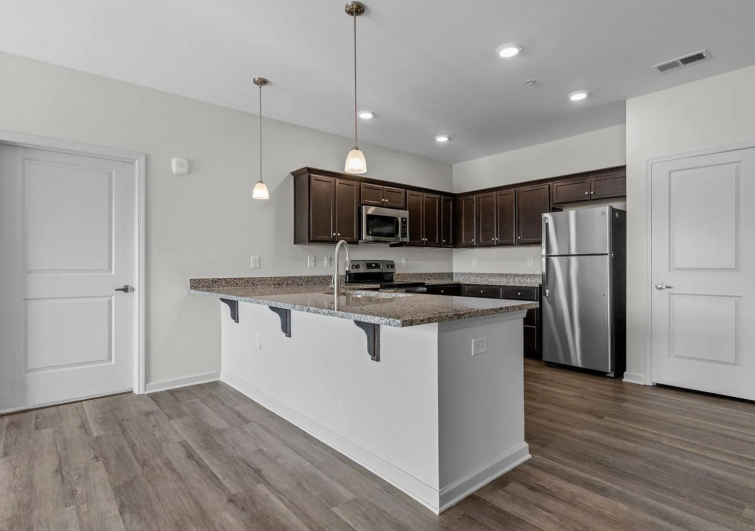 The Groves at 421 — Photo 4