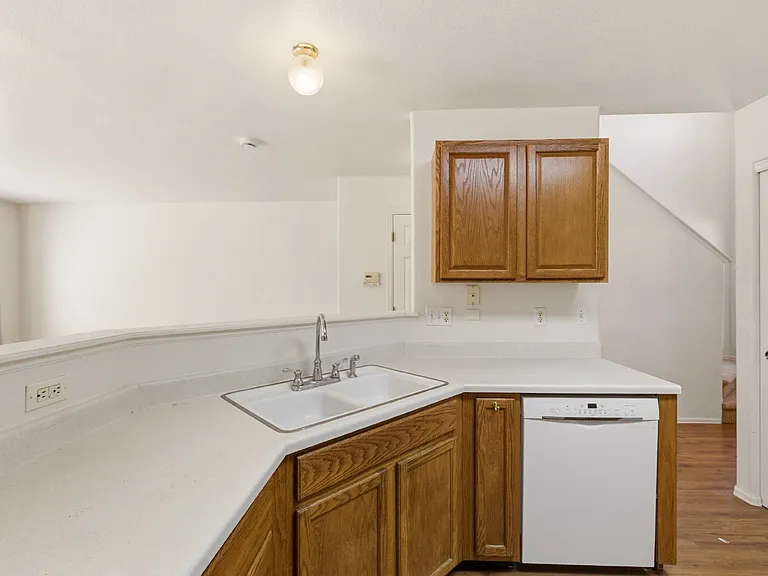 1225 S Zeno Cir #C — Photo 5