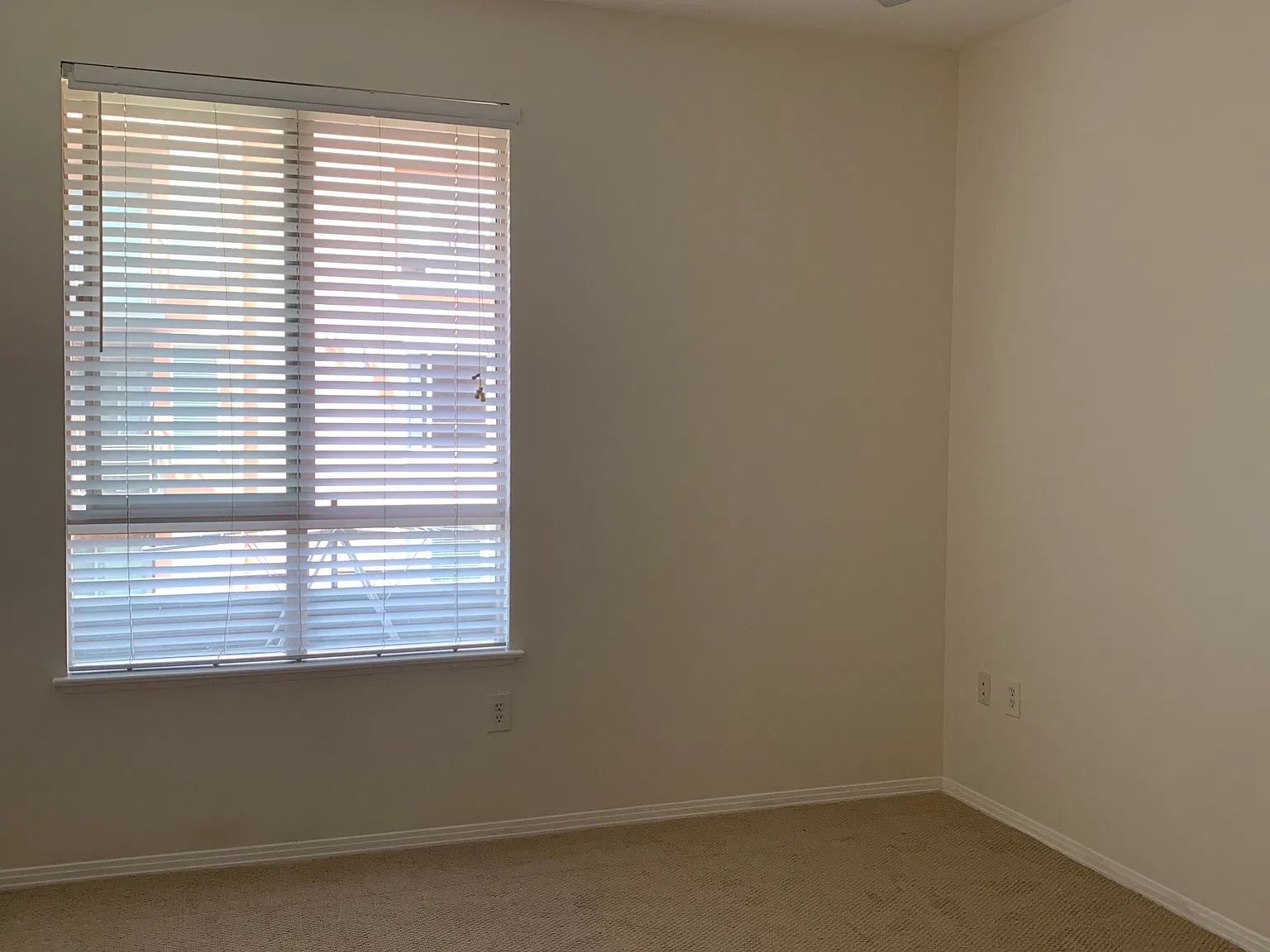 2 bed, 1042 sqft, $3,100 — Photo 3