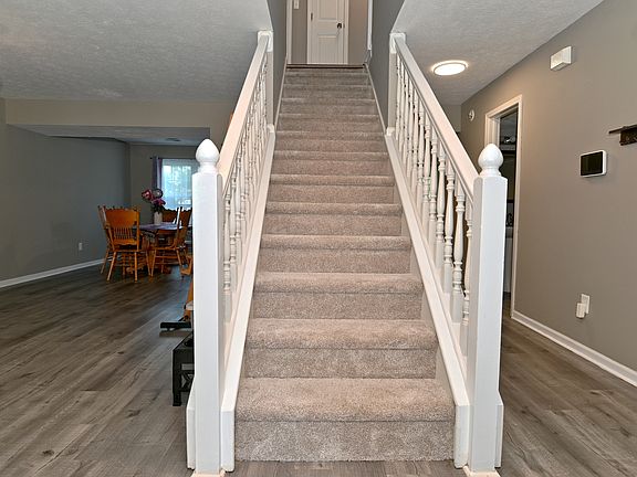 3rd image of 7349 Plantation Ln