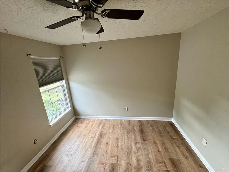3547 Queen Victoria Ct — Photo 23