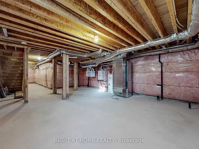 235 Vermont Ave — Photo 36