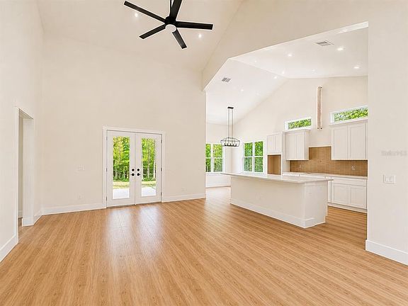 3rd image of 490 RIVERWOODS TRAIL
